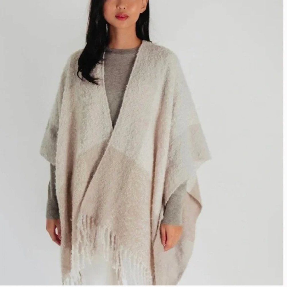 Echo Boucle Ruana Soft Wrap - Cream Check